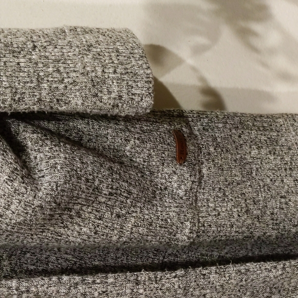 Roots cardigan with side slits, size small. - Picture 3 of 5